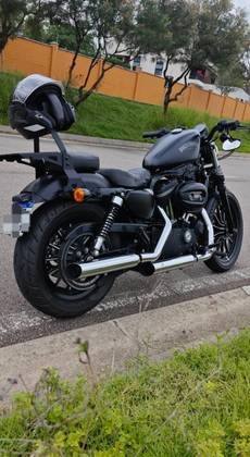 HARLEY-DAVIDSON SPORTSTER XL 883N IRON 